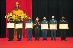 Tỉnh Bắc Giang: Bế mạc Hội thi pháp luật về Dân quân tự vệ